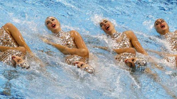 Las chicas españolas, como peces en el océano Las chicas españolas, como peces en el océano
