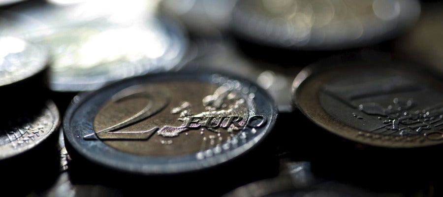 Monedas de 2 y 1 euros Monedas de 2 y 1 euros