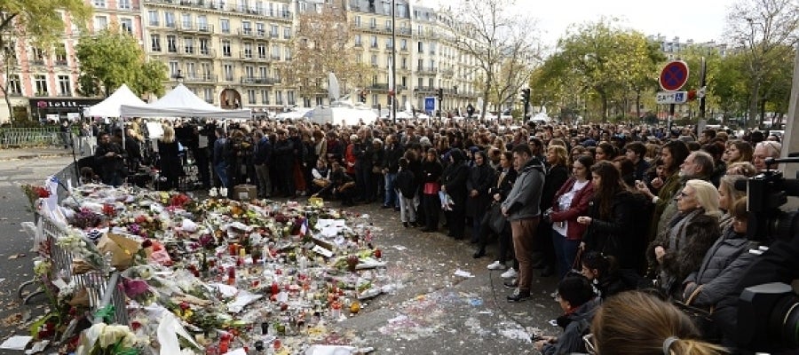 Minuto de silencio en París Minuto de silencio en París