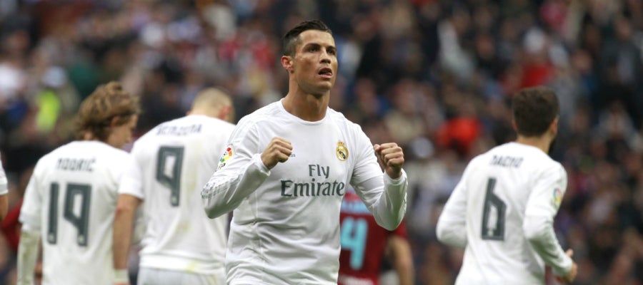 Cristiano Ronaldo celebra su primer gol contra la Real Sociedad Cristiano Ronaldo celebra su primer gol contra la Real Sociedad