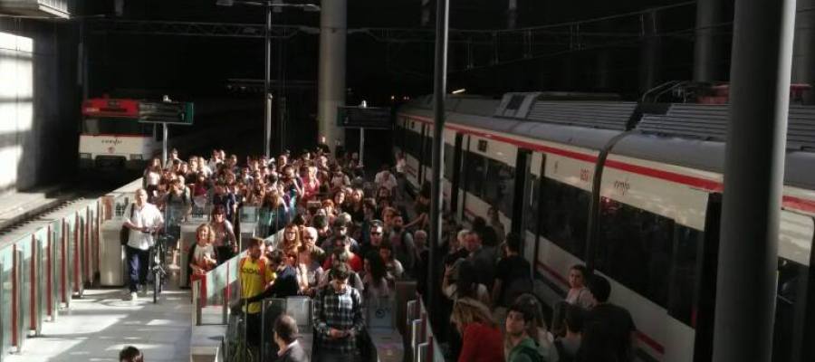 Usuarios linea C6 a su llegada a Castellón