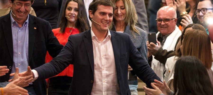 Albert Rivera durante su mitin en Málaga Albert Rivera durante su mitin en Málaga