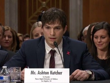 Frame 0.0 de: El emotivo discurso de Ashton Kutcher contra la explotación sexual de menores