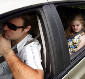 Fumar en los coches con niños dentro Fumar en los coches con niños dentro