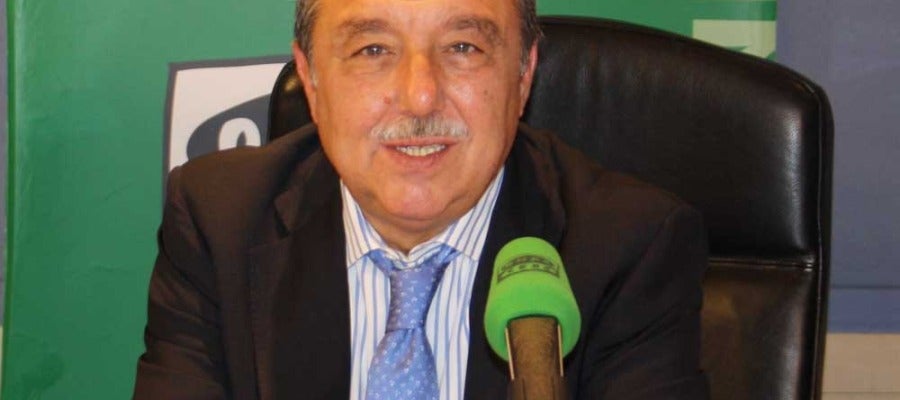Pedro Javier Cáceres, presentador de La Divisa Pedro Javier Cáceres, presentador de La Divisa