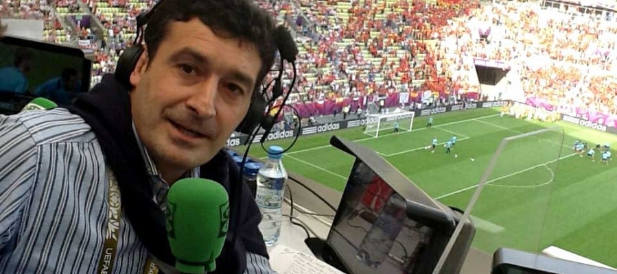 Alfredo Martínez en el estadio de Gdanks Alfredo Martínez en el estadio de Gdanks