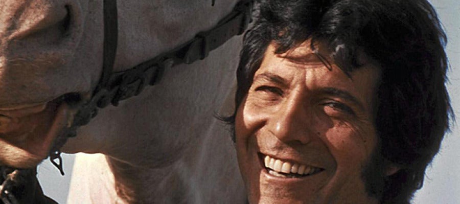 Sancho Gracia interpretando a Curro Jiménez Sancho Gracia interpretando a Curro Jiménez