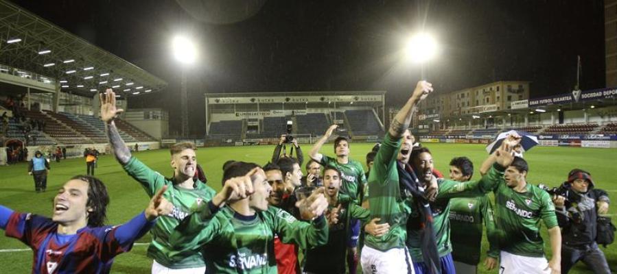 El Eibar celebra su ascenso a Primera El Eibar celebra su ascenso a Primera