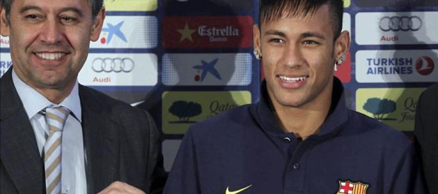 Neymar y Josep María Bartomeu Neymar y Josep María Bartomeu
