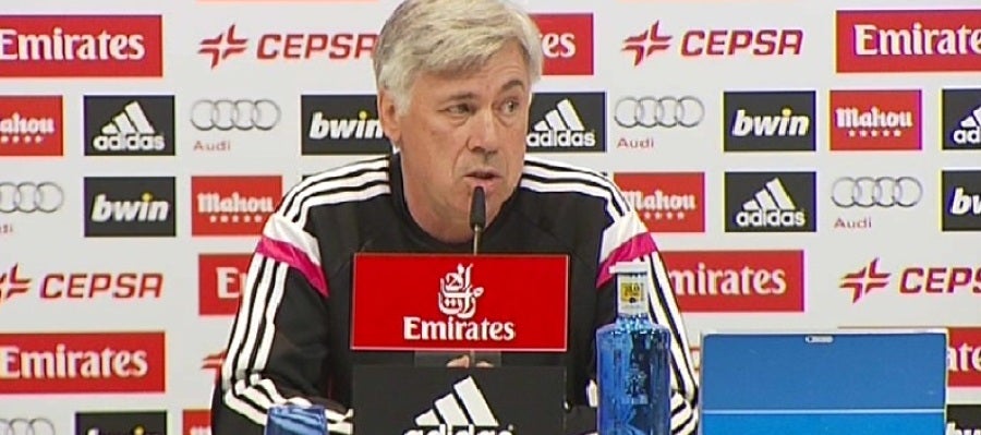 Carlo Ancelotti en sala de prensa Carlo Ancelotti en sala de prensa
