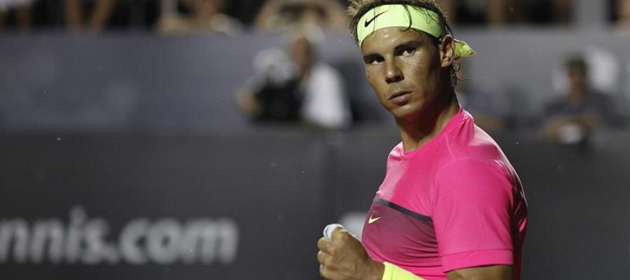 Nadal celebra ante el brasileño Bellucci en el abierto de Río. Nadal celebra ante el brasileño Bellucci en el abierto de Río.