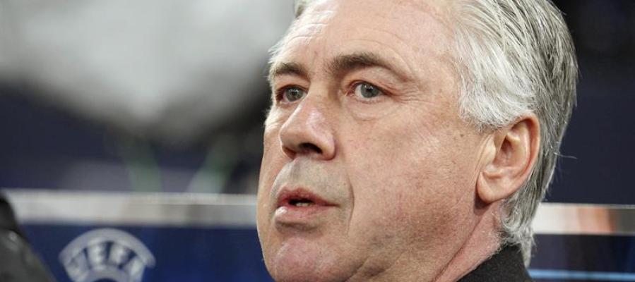 Carlo Ancelotti durante el partido frente al Schalke 04 Carlo Ancelotti durante el partido frente al Schalke 04