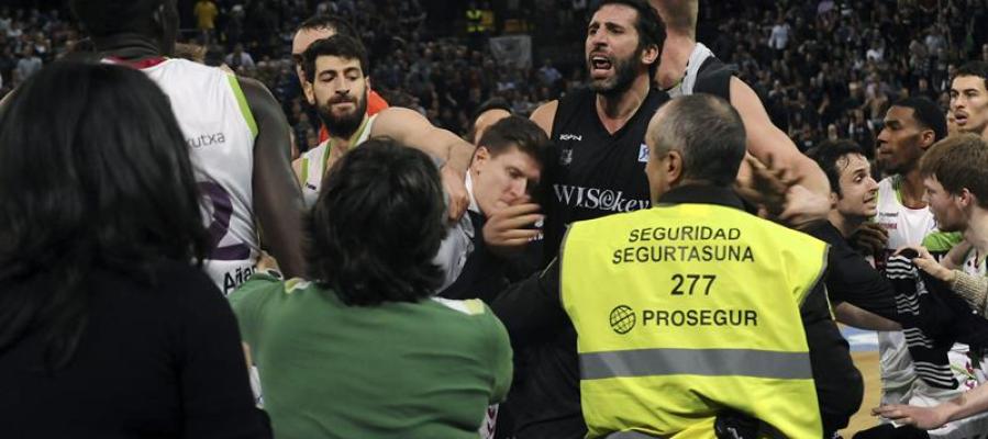 Trifulca entre Bilbao Basket y Laboral Kutxa Trifulca entre Bilbao Basket y Laboral Kutxa