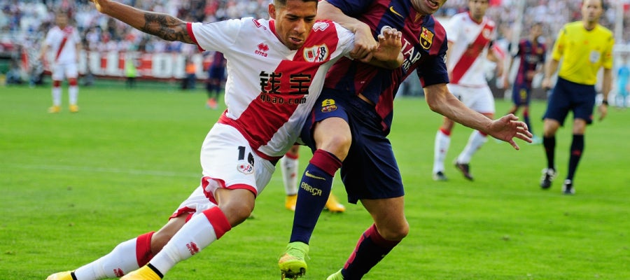 Iniesta lucha ante Aquino Iniesta lucha ante Aquino