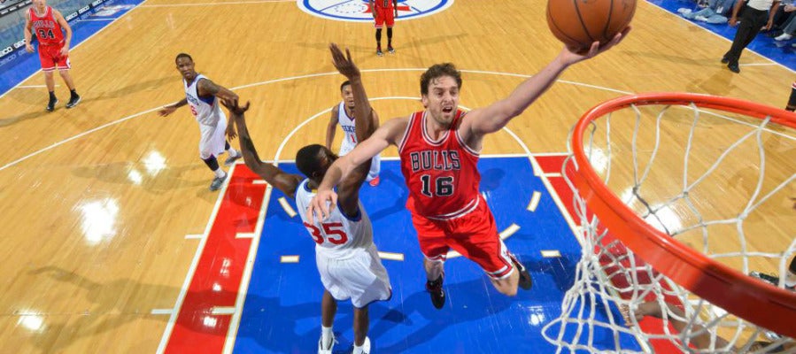 Pau Gasol, en acción ante los Sixers Pau Gasol, en acción ante los Sixers