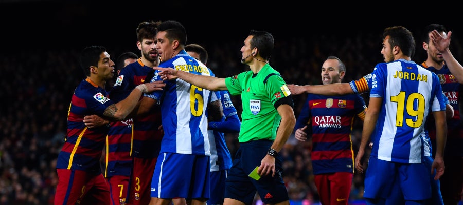 Suárez se encara con jugadores del Espanyol Suárez se encara con jugadores del Espanyol