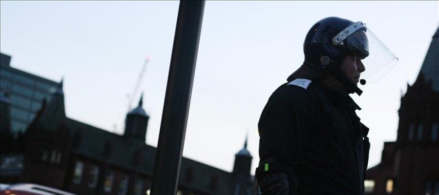 Policía antidisturbios en el centro de Birmingham (Reino Unido) Policía antidisturbios en el centro de Birmingham (Reino Unido)