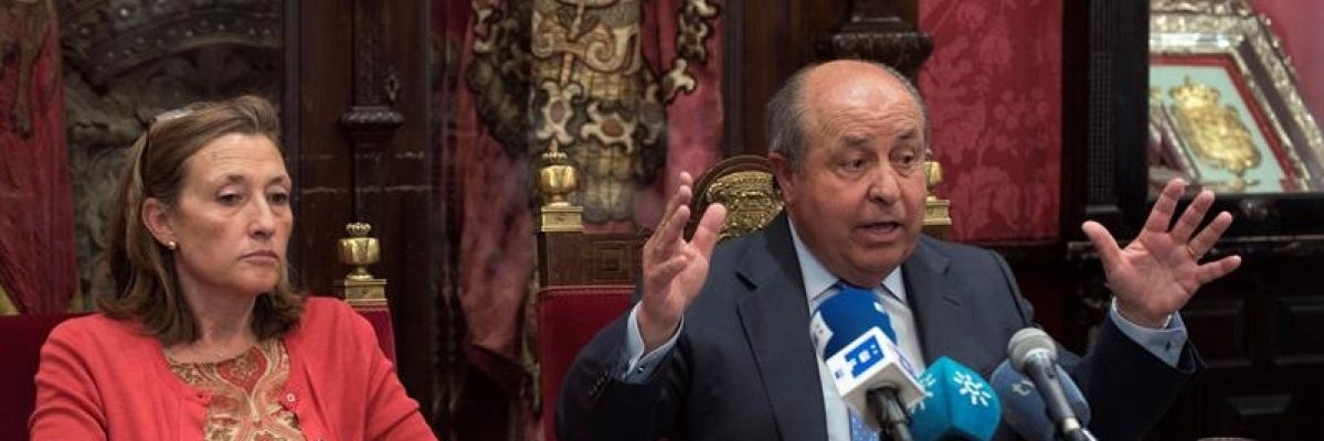 El exalcalde de Granada, José Torres Hurtado, y la exconcejal de Urbanismo, Isabel Nieto El exalcalde de Granada, José Torres Hurtado, y la exconcejal de Urbanismo, Isabel Nieto