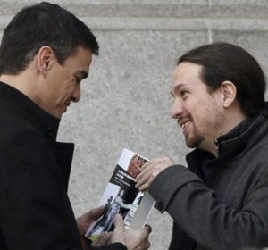 Pedro Sánchez y Pablo Iglesias antes de una de sus reuniones Pedro Sánchez y Pablo Iglesias antes de una de sus reuniones