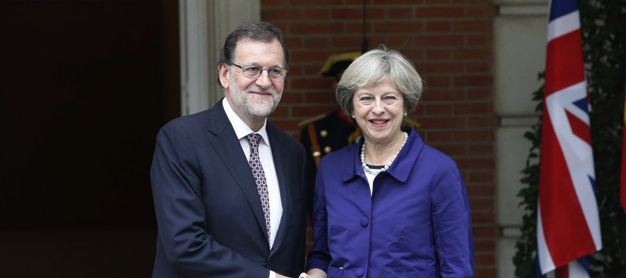 El presidente del Gobierno en funciones, Mariano Rajoy, y la primera ministra británica, Theresa May El presidente del Gobierno en funciones, Mariano Rajoy, y la primera ministra británica, Theresa May