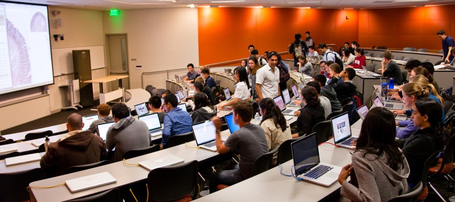 En los diez últimos minutos de clase, el En los diez últimos minutos de clase, el