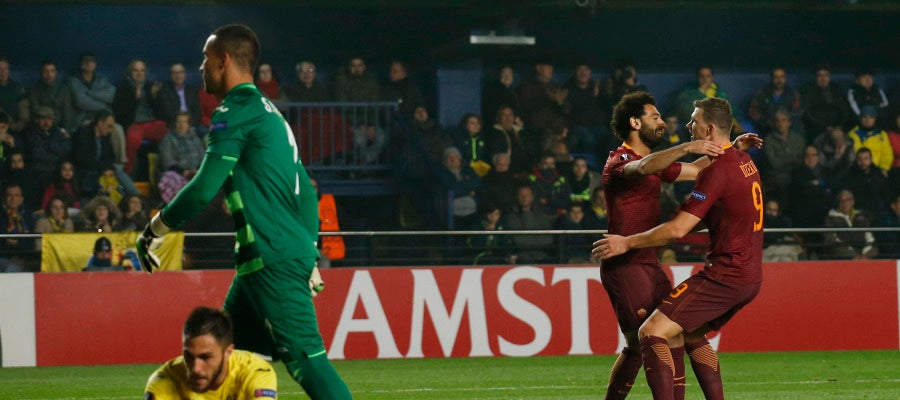 Dzeko celebra un gol ante el Villarreal Dzeko celebra un gol ante el Villarreal