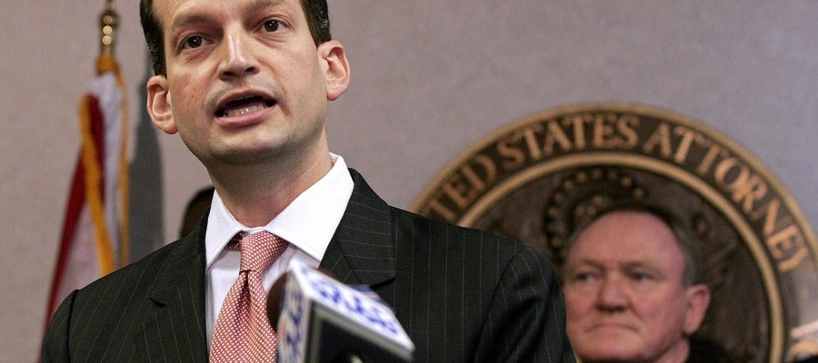Abogado hispano y ex fiscal general de Miami, Alexander Acosta Abogado hispano y ex fiscal general de Miami, Alexander Acosta