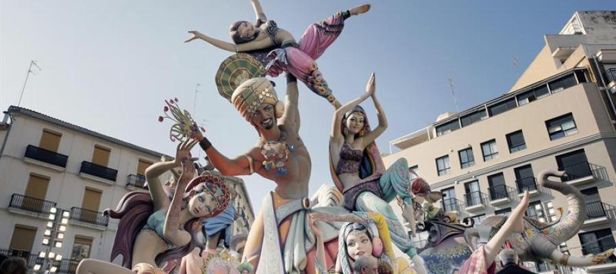 Las Fallas de Valencia Las Fallas de Valencia