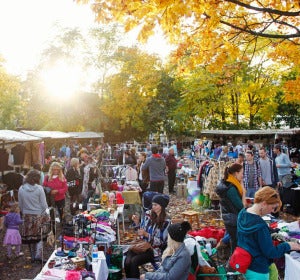 Mercado de Mauerpark en Berlín Mercado de Mauerpark en Berlín