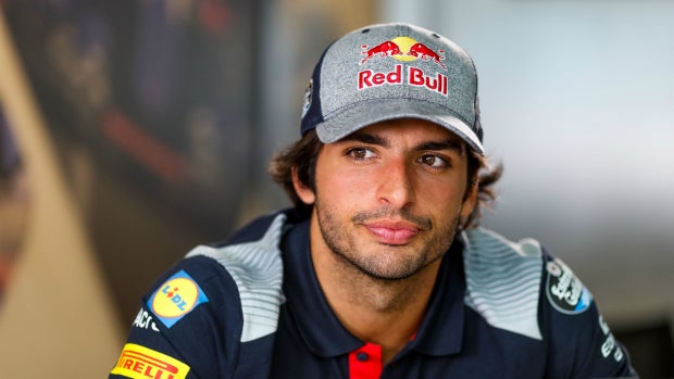 Carlos Sainz: "Es más probable que llegue antes el tercer título de Alonso que el primero de Sainz" Carlos Sainz: "Es más probable que llegue antes el tercer título de Alonso que el primero de Sainz"
