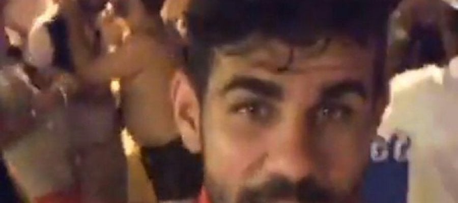 Diego Costa se pone la camiseta del Atlético en Instagram Diego Costa se pone la camiseta del Atlético en Instagram