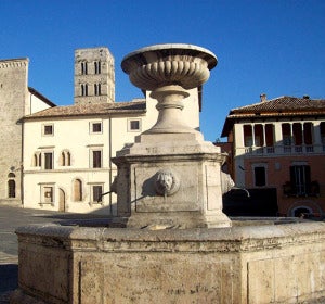 Piazza Roberto D'angiò, Cittaducale, Italia Piazza Roberto D'angiò, Cittaducale, Italia
