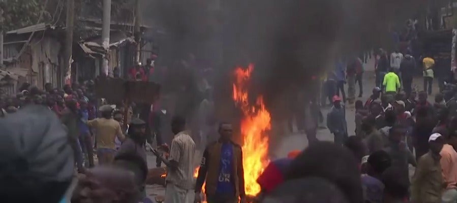 Violentos disturbios en Kenia tras una denuncia de fraude electoral Violentos disturbios en Kenia tras una denuncia de fraude electoral
