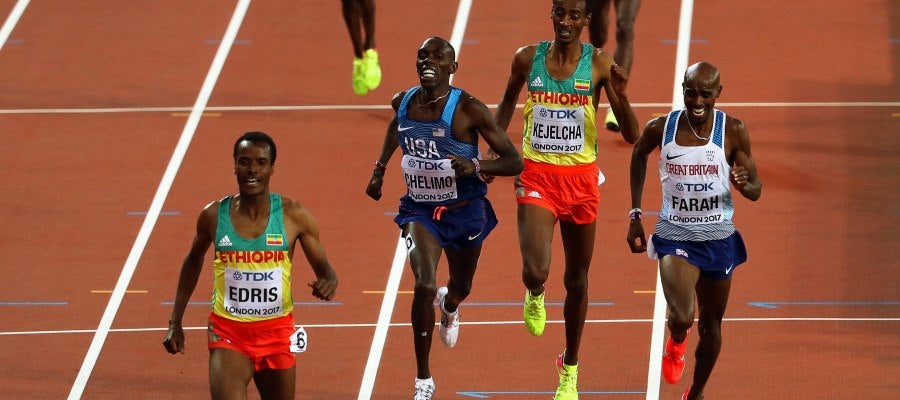 Muktar Edrid supera a Mo Farah en la final de 5.000 metros Muktar Edrid supera a Mo Farah en la final de 5.000 metros