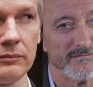 Julian Assange y Arturo Pérez-Reverte se enfrentan en Twitter Julian Assange y Arturo Pérez-Reverte se enfrentan en Twitter