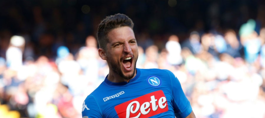 Mertens celebra un gol Mertens celebra un gol