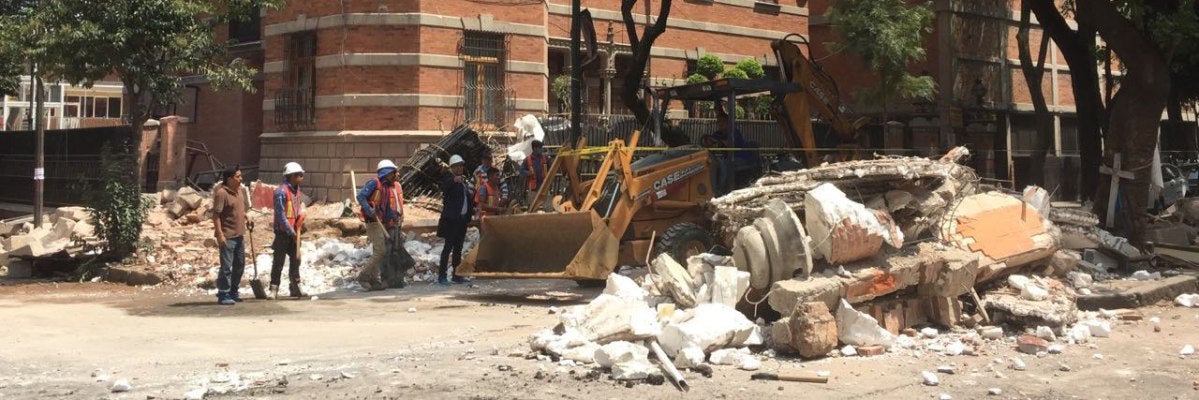 Diversos destrozos y derrumbes en México tras el terremoto Diversos destrozos y derrumbes en México tras el terremoto