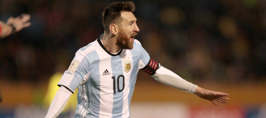 Leo Messi en el partido de Argentina contra Ecuador Leo Messi en el partido de Argentina contra Ecuador