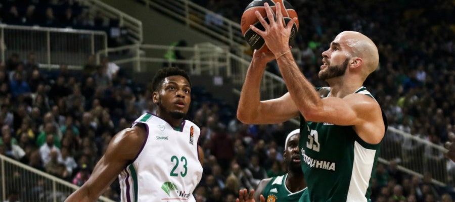 Calathes, ante Brooks Calathes, ante Brooks