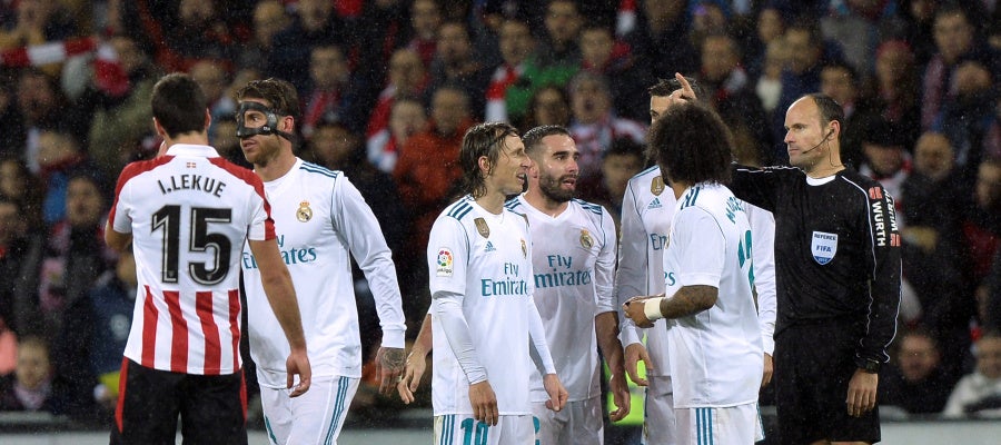 Sergio Ramos, en el momento de ser expulsado en San Mamés Sergio Ramos, en el momento de ser expulsado en San Mamés