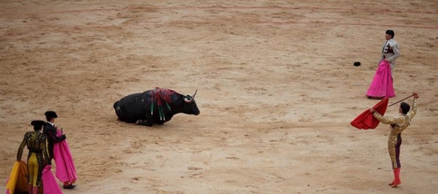 Imagen de una corrida de toros Imagen de una corrida de toros