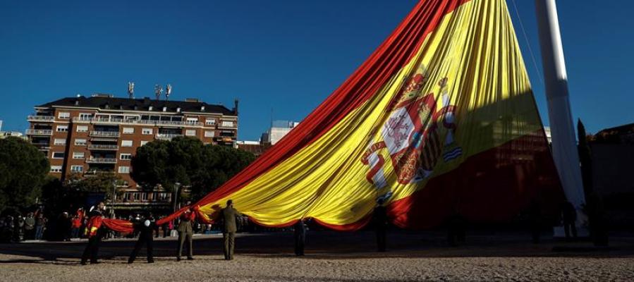 La bandera de España en Colón La bandera de España en Colón