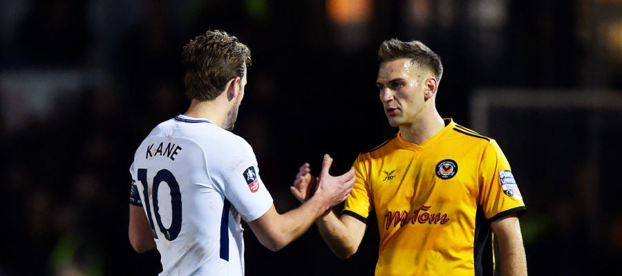 Tottenham y Newport firman tablas Tottenham y Newport firman tablas