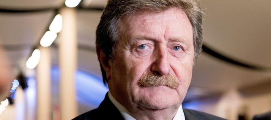 Juan Luis Larrea, presidente de la junta gestora de la RFEF Juan Luis Larrea, presidente de la junta gestora de la RFEF
