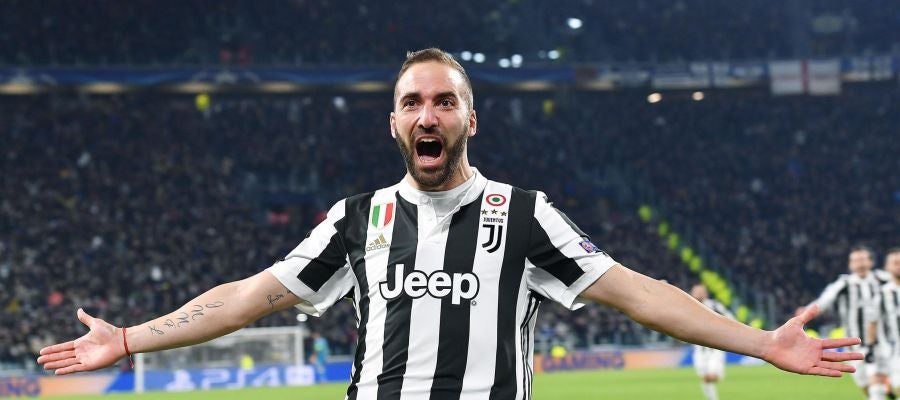 Gonzalo Higuaín celebra uno de sus goles con la Juventus Gonzalo Higuaín celebra uno de sus goles con la Juventus