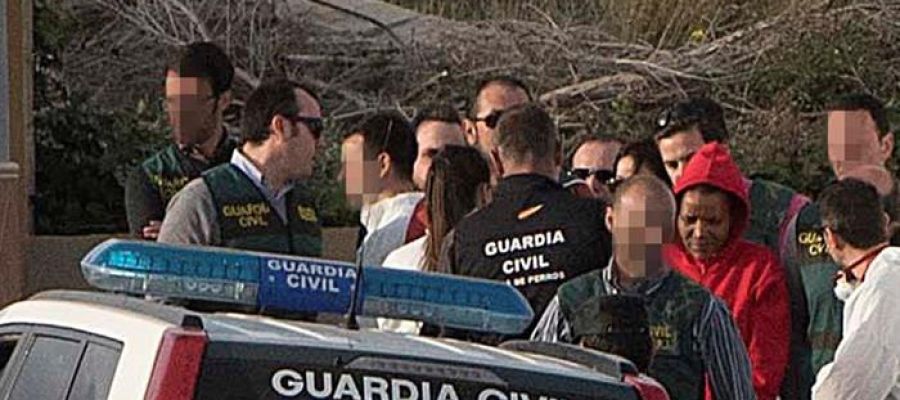 Ana Julia Quezada (de rojo), la autora confesa de la muerte de Gabriel Cruz Ana Julia Quezada (de rojo), la autora confesa de la muerte de Gabriel Cruz