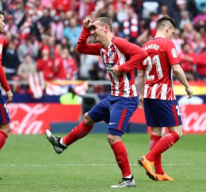 Griezmann celebra un gol con el Atlético Griezmann celebra un gol con el Atlético