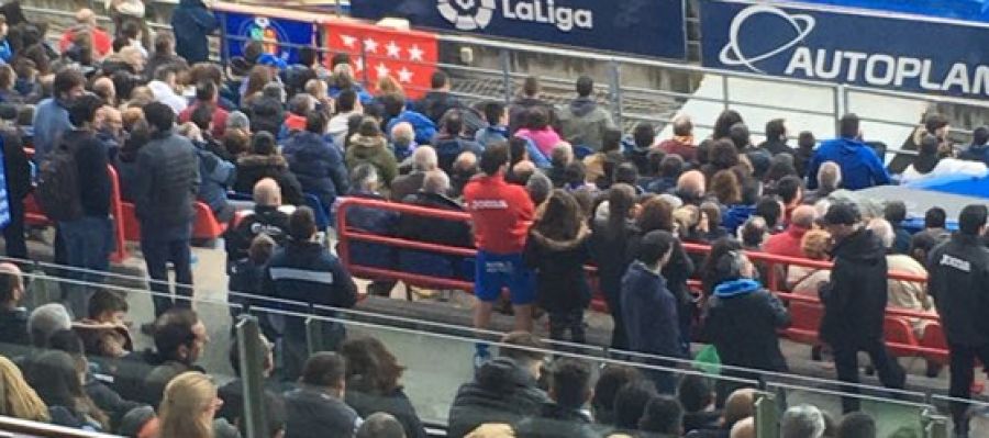 Flamini se sube al palco del Getafe a ver el partido. Flamini se sube al palco del Getafe a ver el partido.