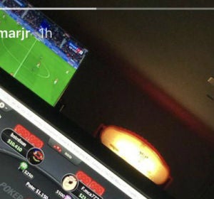 Neymar juega al póker mientras el PSG se juega la Liga francesa Neymar juega al póker mientras el PSG se juega la Liga francesa