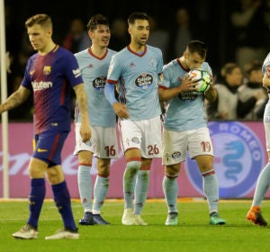 Los jugadores del Celta celebran el gol de Jonny contra el Barcelona Los jugadores del Celta celebran el gol de Jonny contra el Barcelona